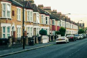 Read more about the article Understanding Victorian Chimneys: Issues and Maintenance Guide