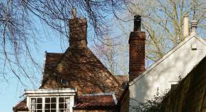 Read more about the article 5 Warning Signs Your Chimney Needs Sweeping