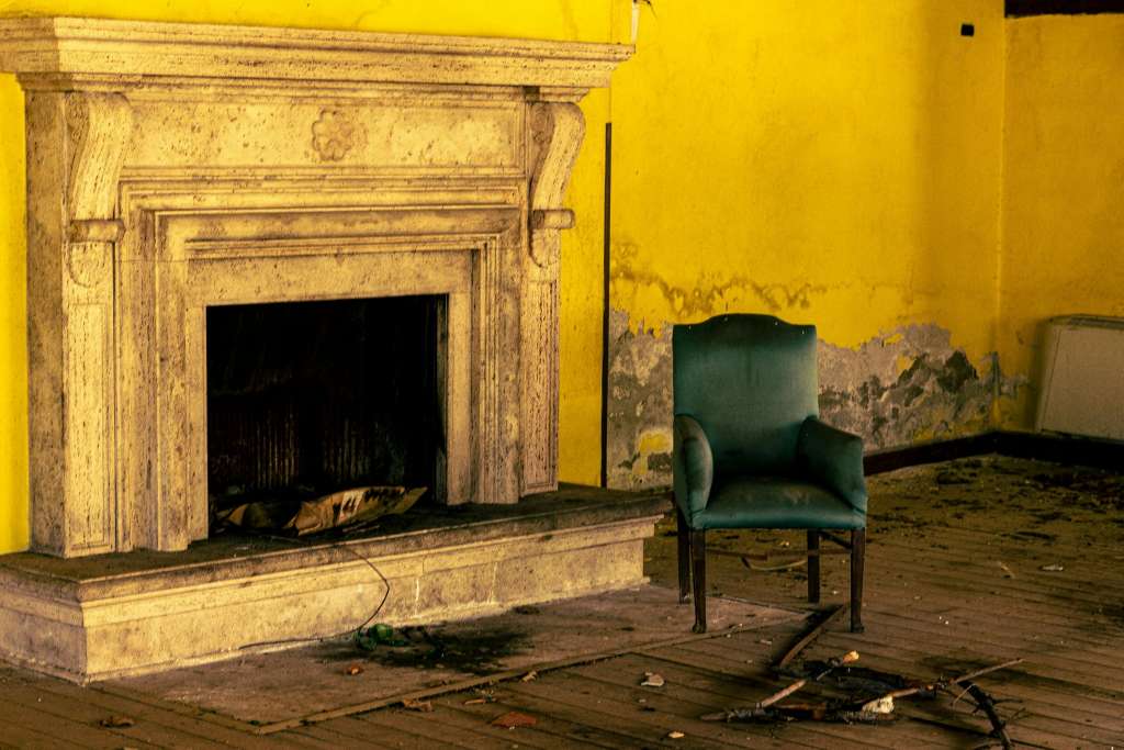 Brown Stains on Walls Near Chimney What Causes Them and How to Manage UK Homes 2025