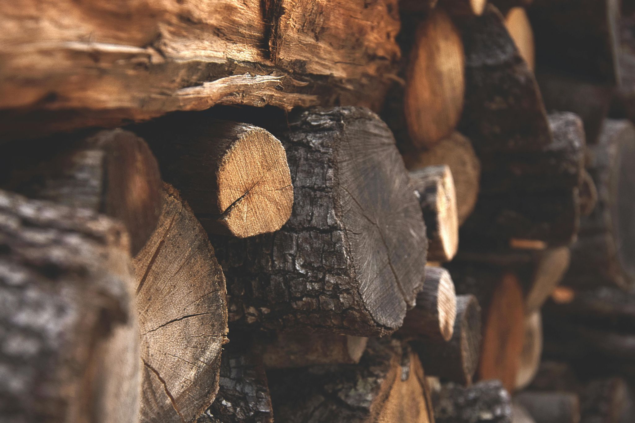 What Is Seasoned Wood UK Legal Definition & Moisture Requirements